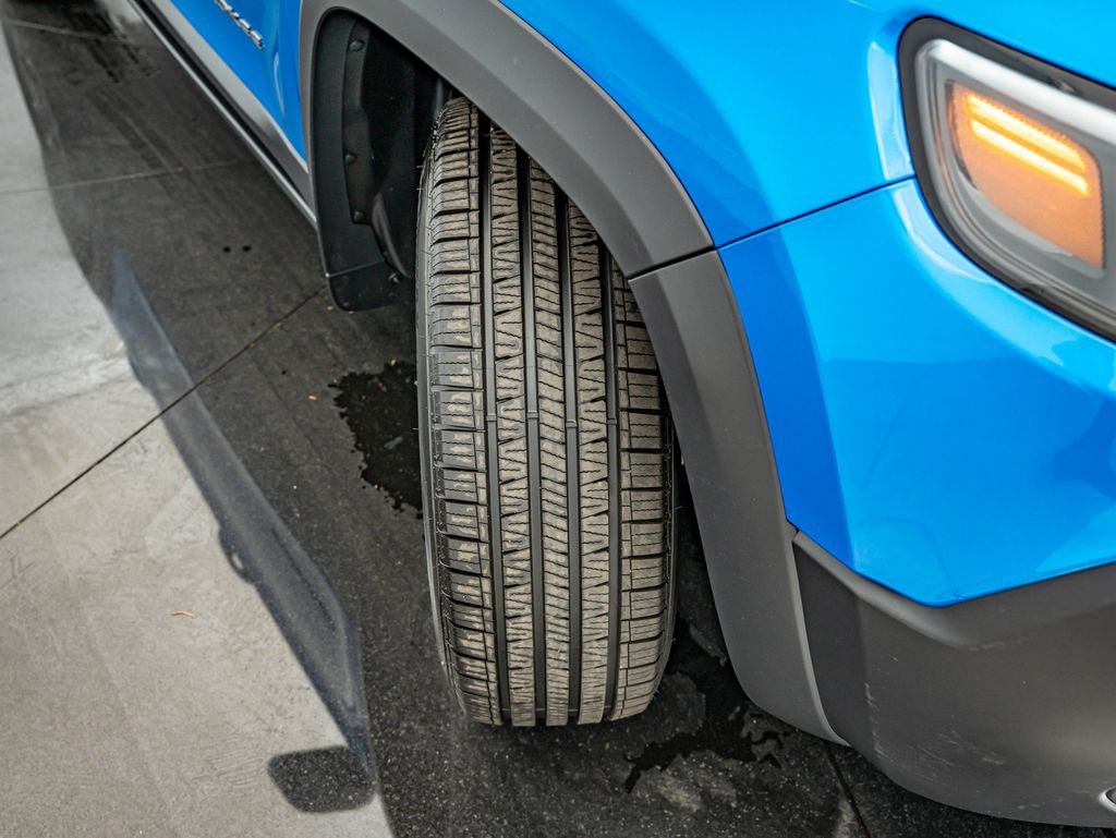 Used 2020 Hydro Blue Pearlcoat Jeep Trailhawk image 42