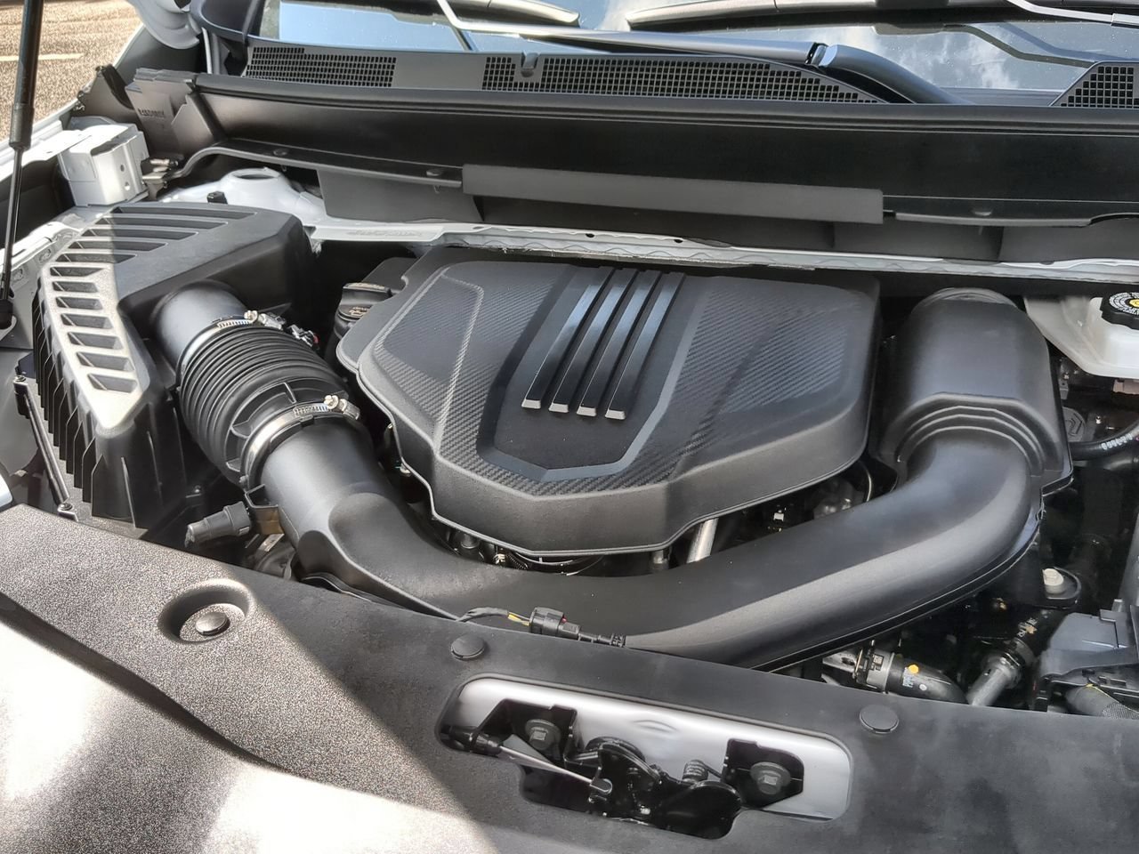 Used 2026 Summit White Buick Sport Touring image 30