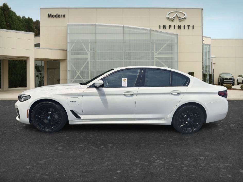 Used 2023 Alpine White BMW 530e xDrive image 7