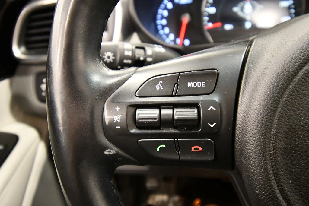 Used 2018 Red Kia SX image 21