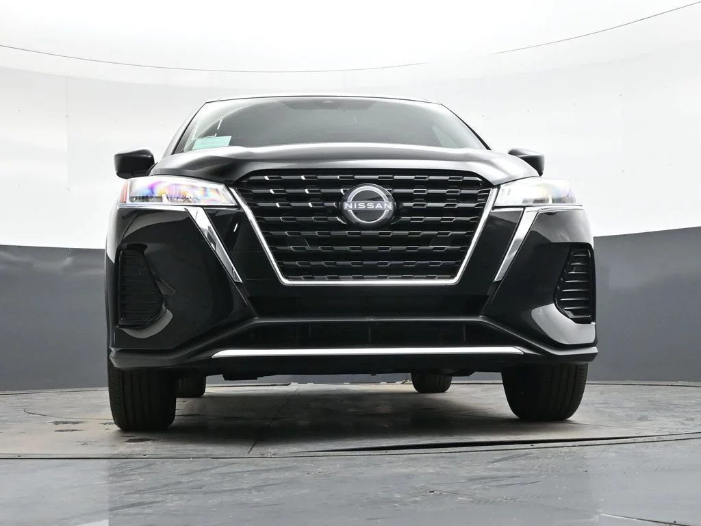 Used 2025 Black Nissan S image 43