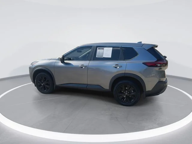 Used 2023 Gray Nissan SV image 6