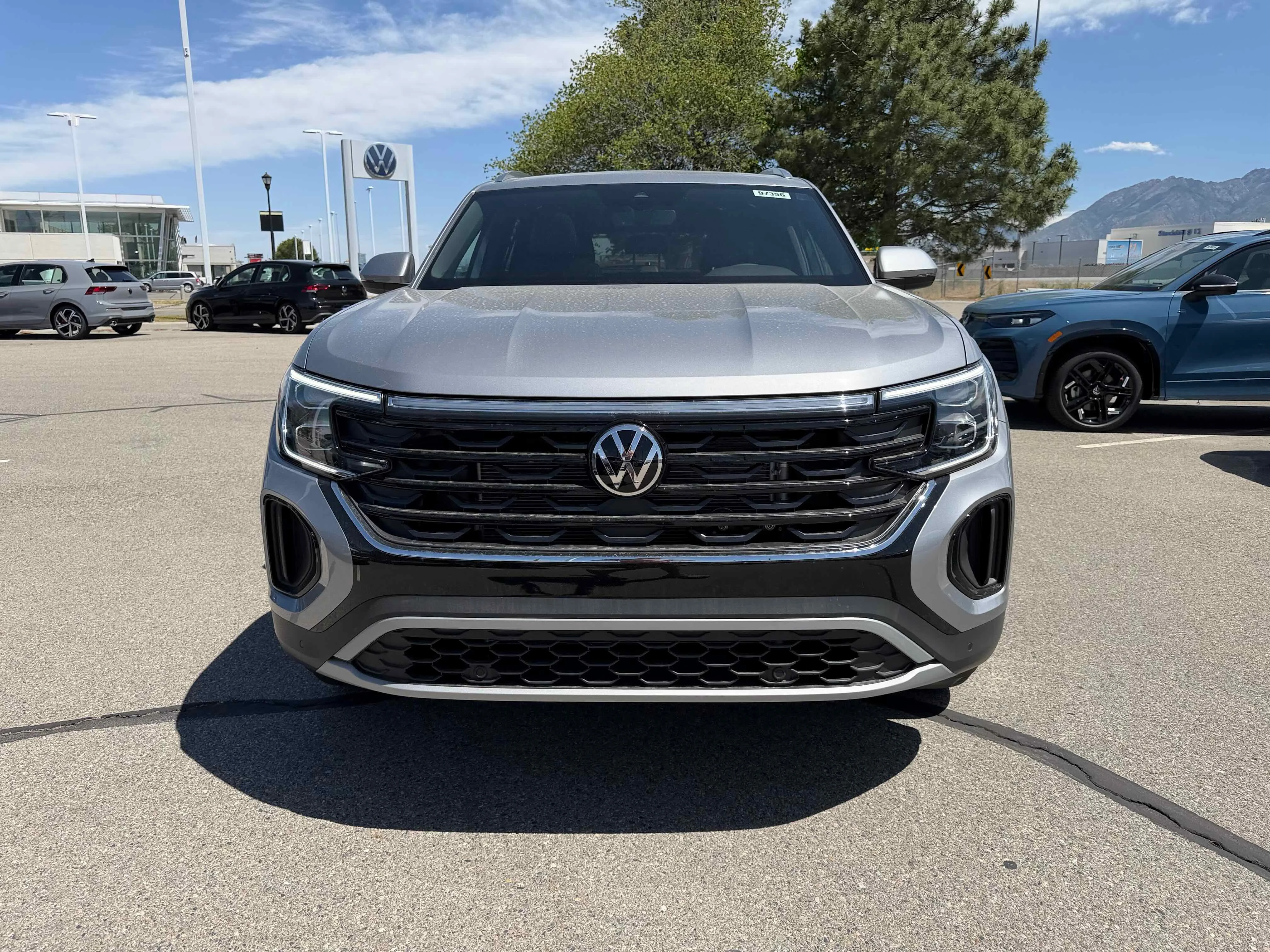 New 2026 Silver Mist Volkswagen 2.0T SE w/Technology image 8