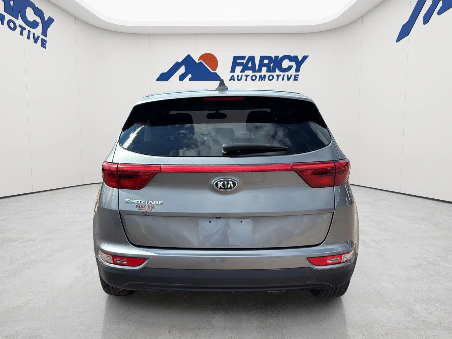 Used 2018 Mineral Silver Kia LX image 7