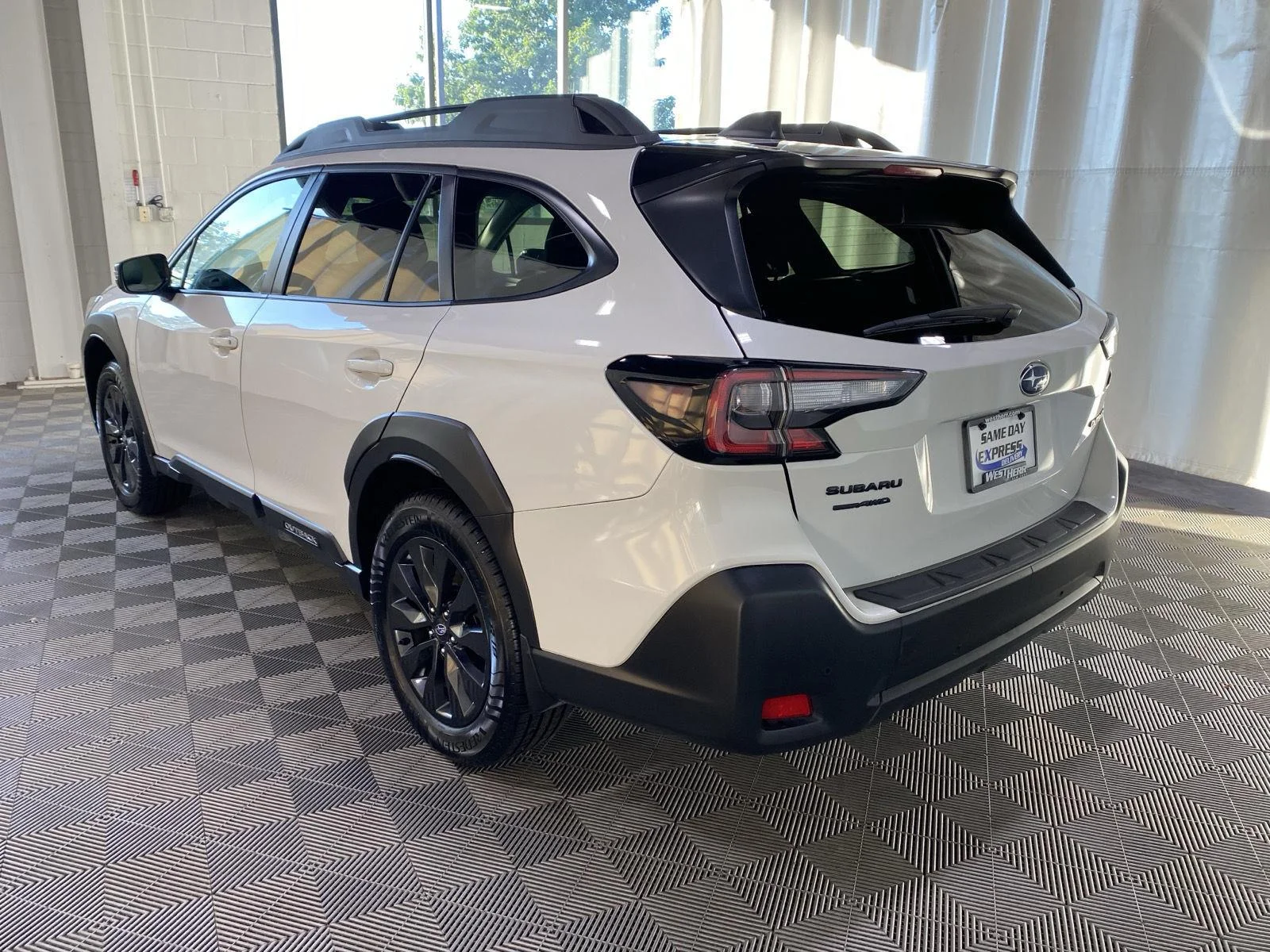 Used 2024 Crystal White Pearl Subaru Onyx Edition image 11