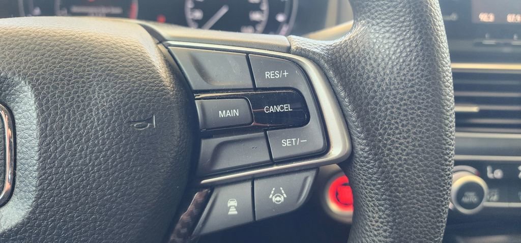 Used 2018  Honda LX 1.5T image 29