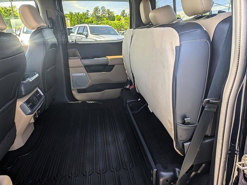 Used 2023 Antimatter Blue Metallic Ford LARIAT image 27