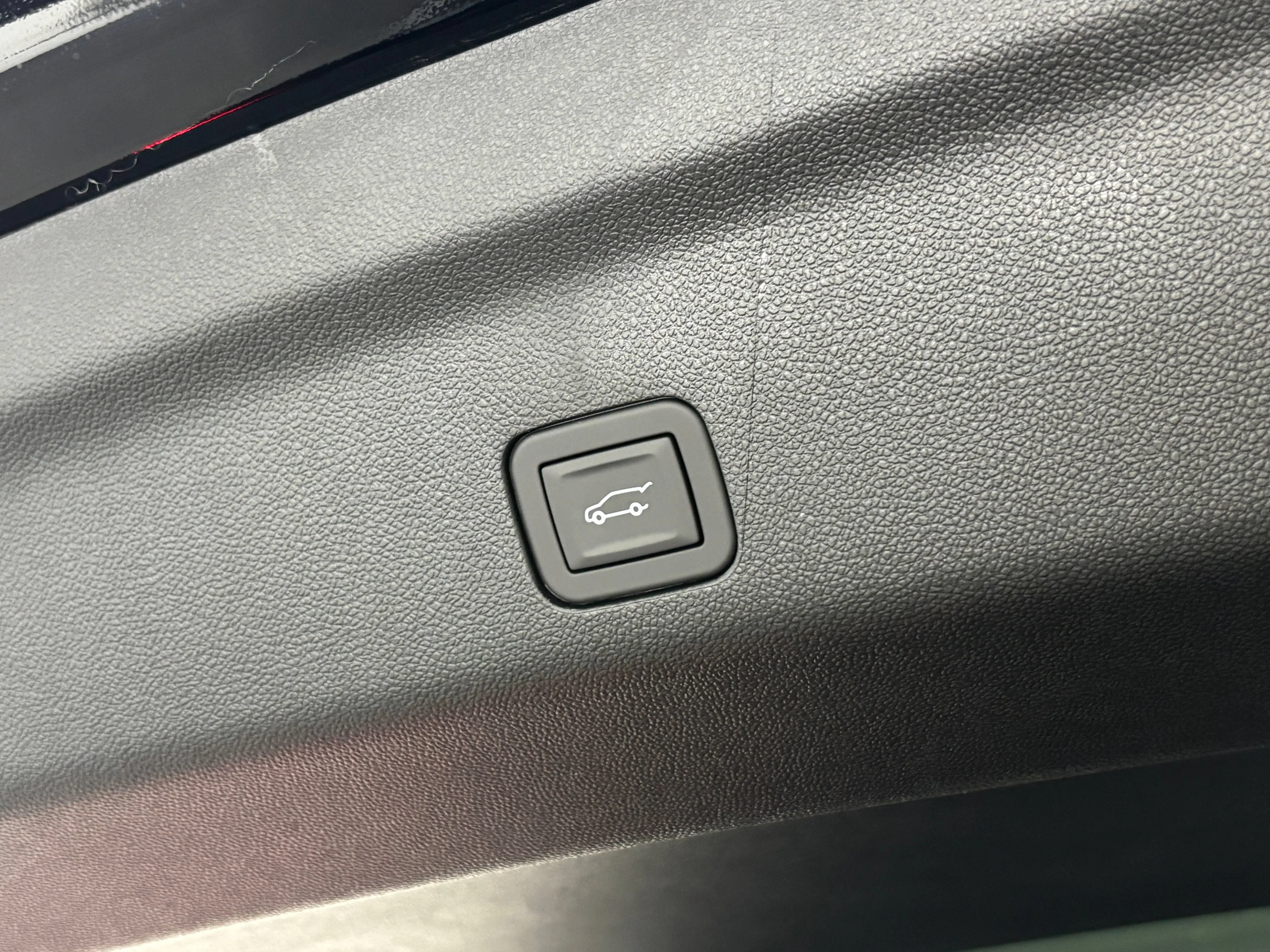 2026 GMC Yukon AT4 - Photo 14