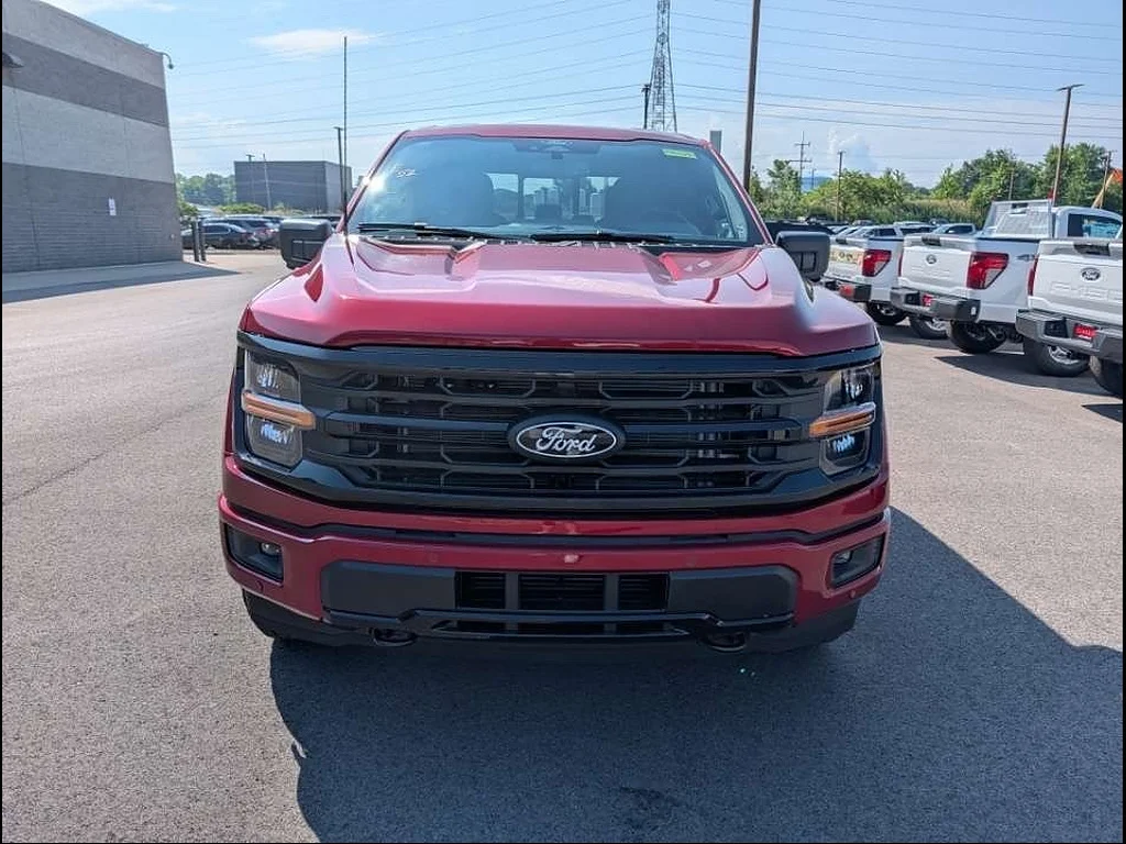 New 2026 Ruby Red Metallic Tinted Clearcoat Ford XLT image 2