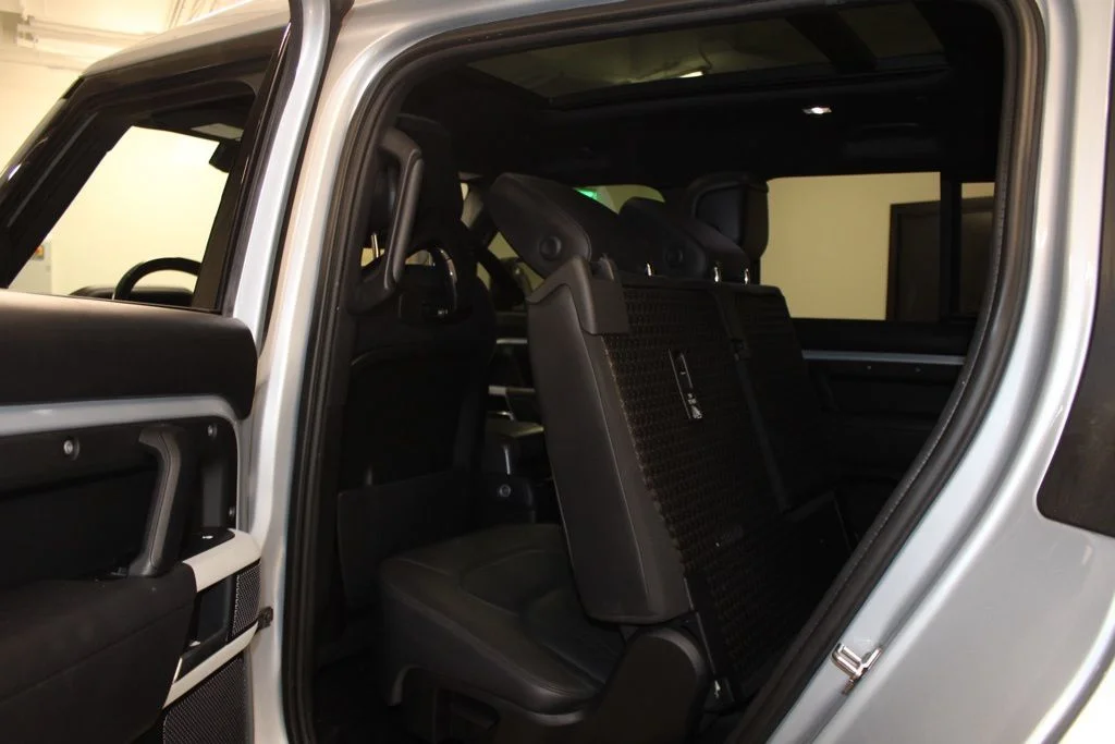 Used 2022 Silver Land Rover XS Edition image 46