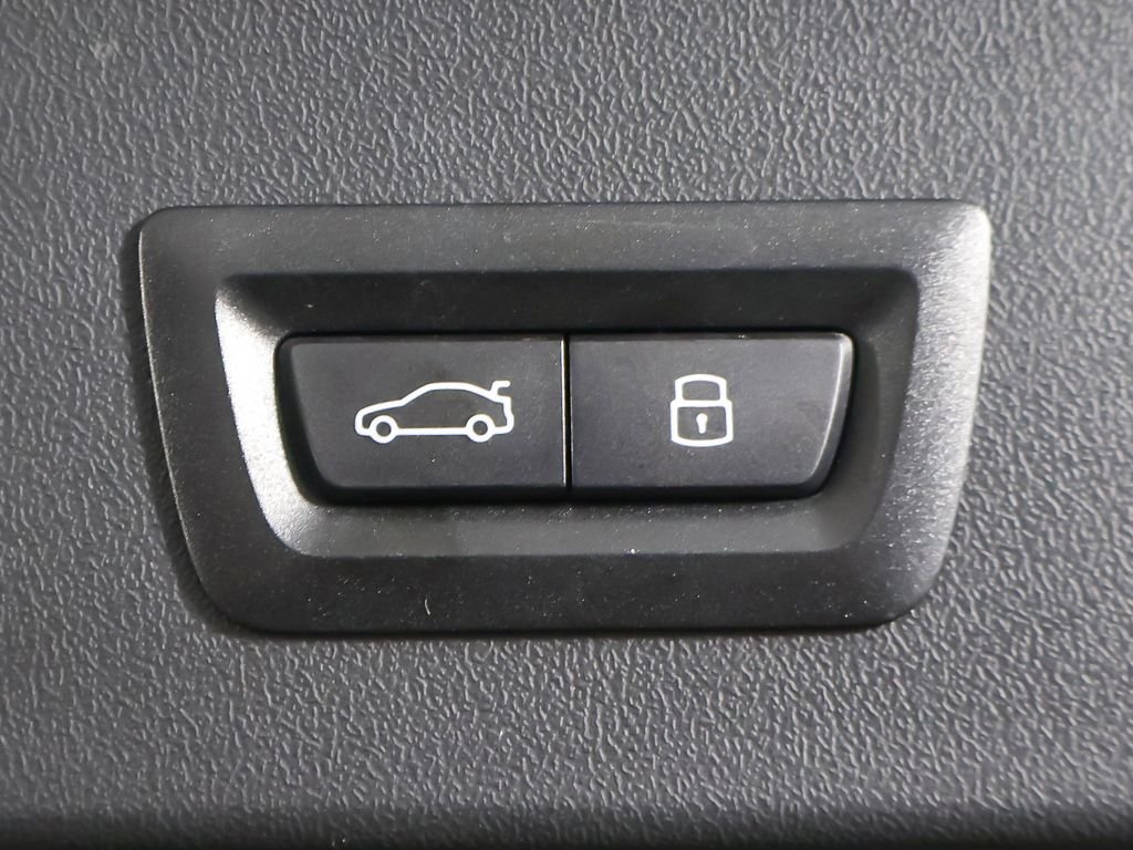 Used 2025 Black BMW M50 xDrive image 59