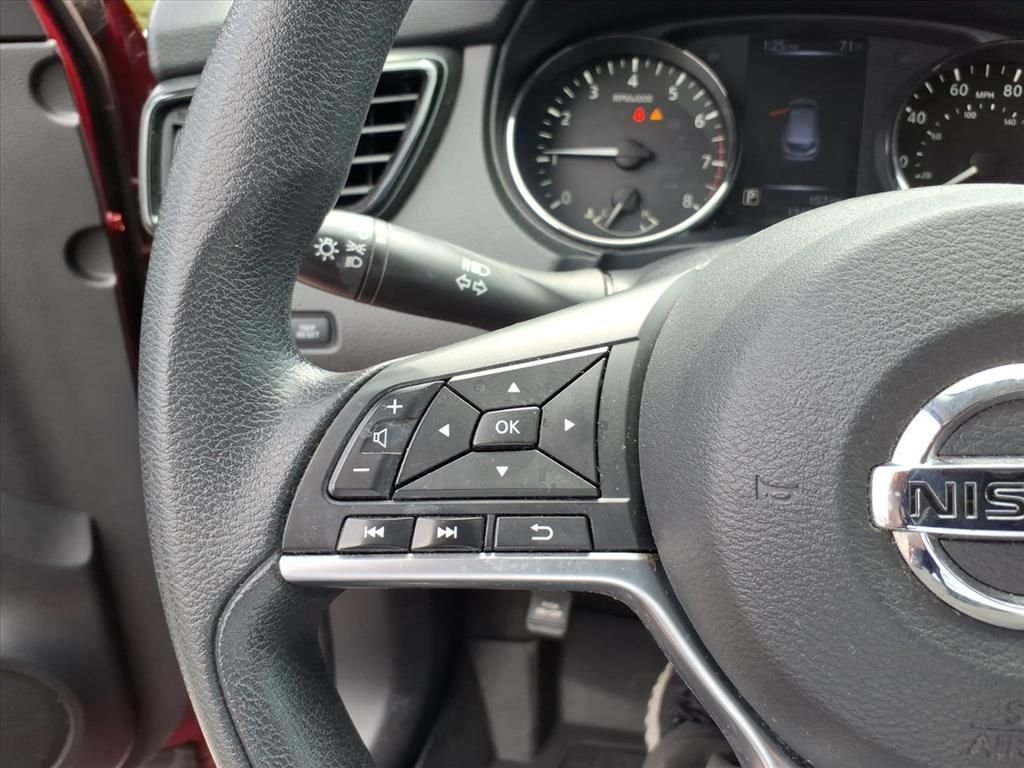 Used 2018 Ruby Nissan S image 20