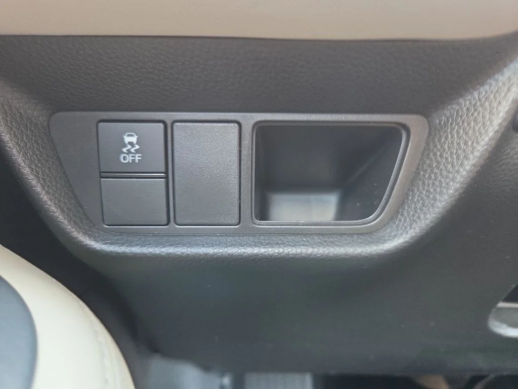 Used 2024 Silver Honda LX image 26