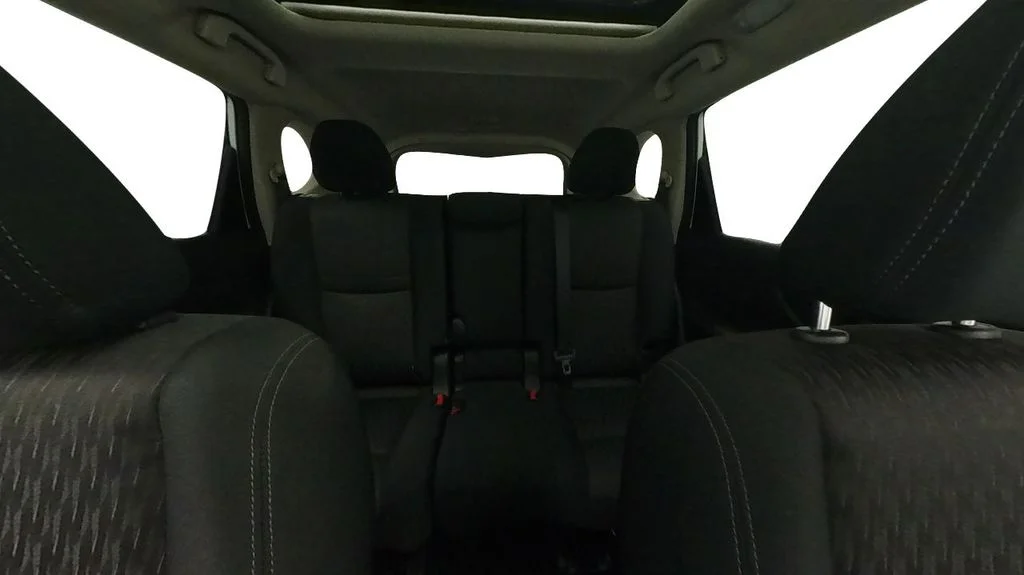 Used 2020 White Nissan SV image 36