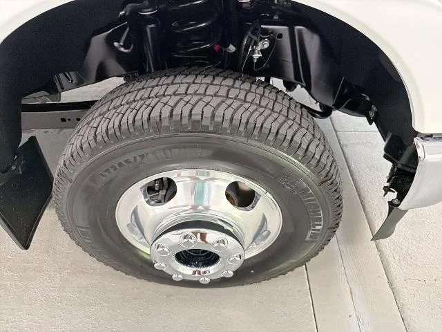 New 2026 Star White Metallic Tri-Coat Ford F-350® Lariat® image 23