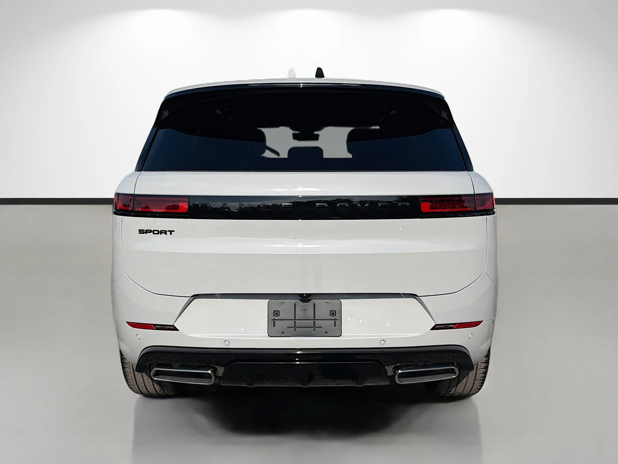 New 2026 Borasco Grey Metallic Land Rover Dynamic SE image 4