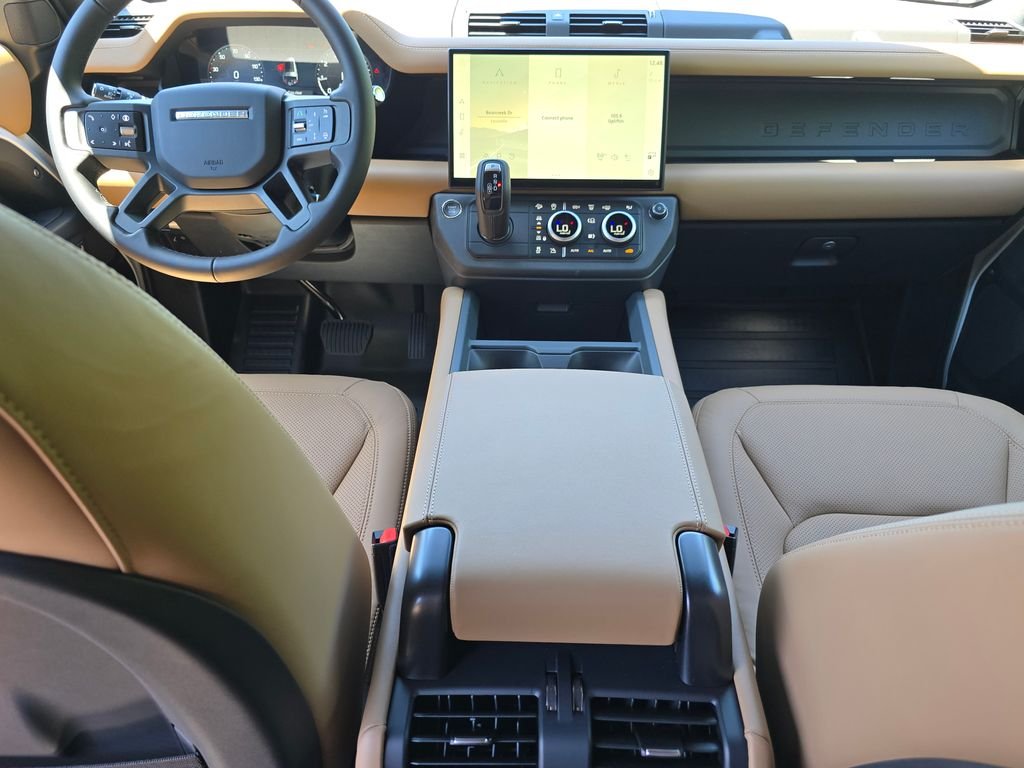 New 2026 Fuji White Land Rover X-Dynamic SE image 16