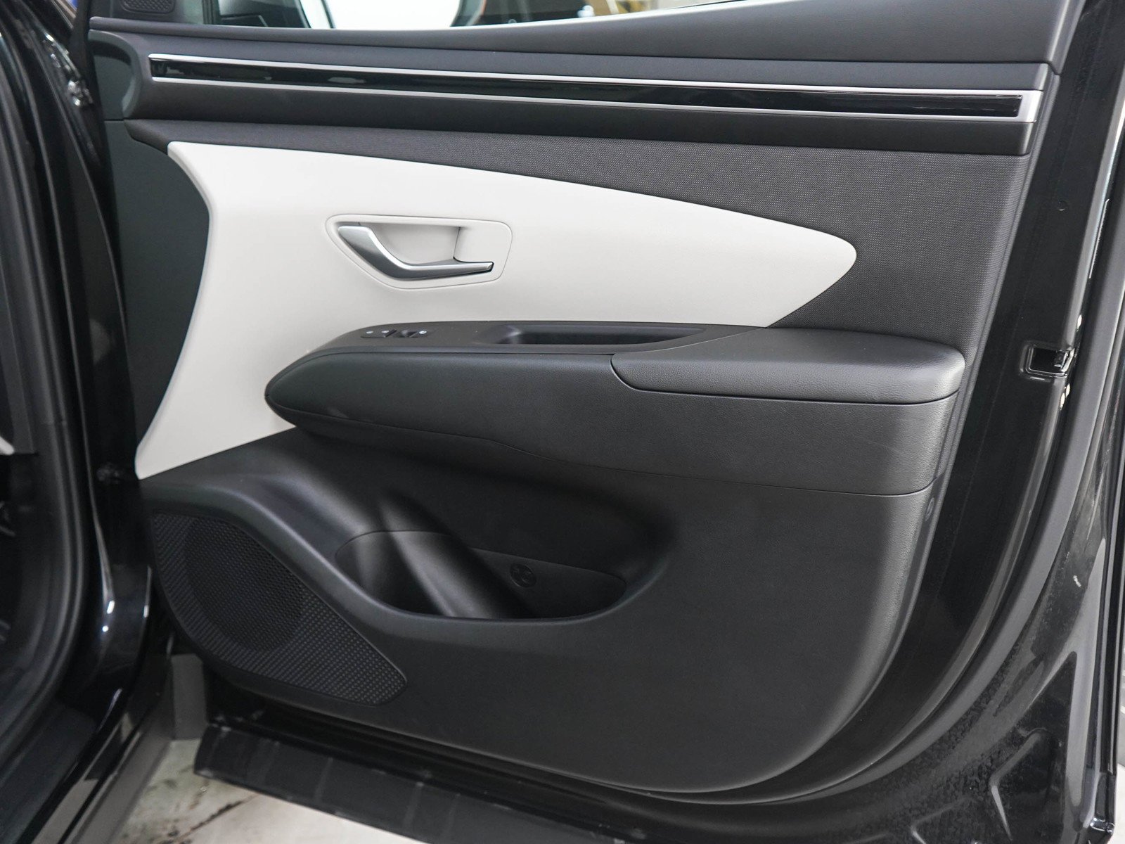 Used 2024 Black Pearl Hyundai SEL AWD *Ltd Avail* image 11