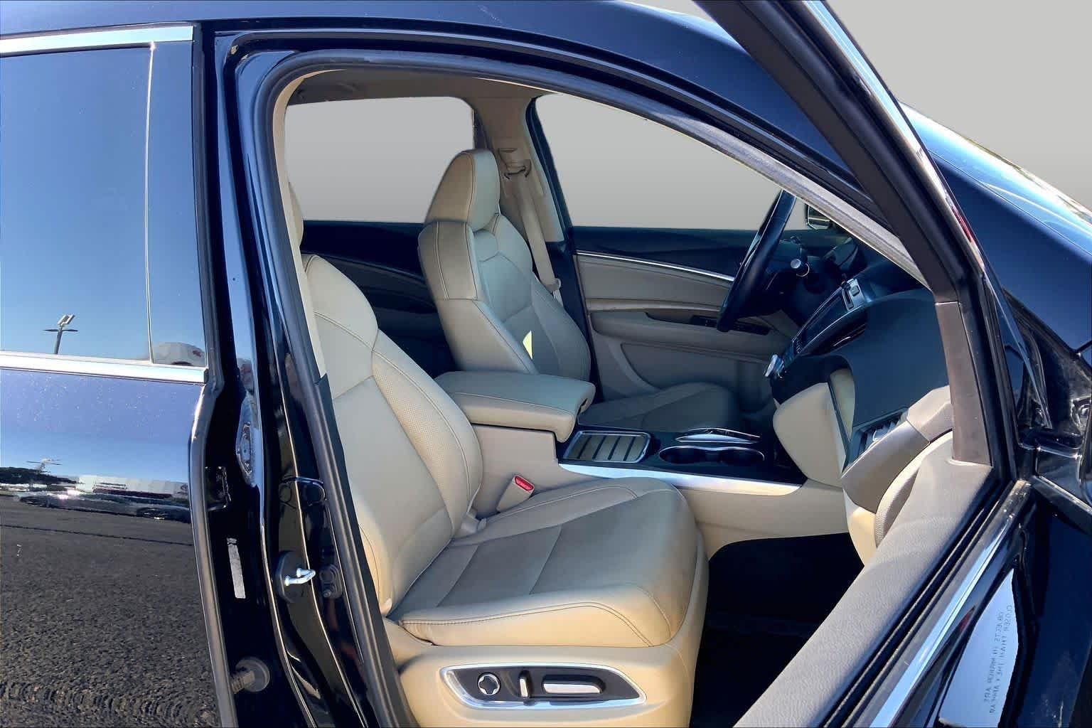 Used 2020 Majestic Black Pearl Acura w/Technology Pkg image 9