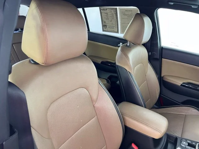 Used 2021 White Kia SX image 46