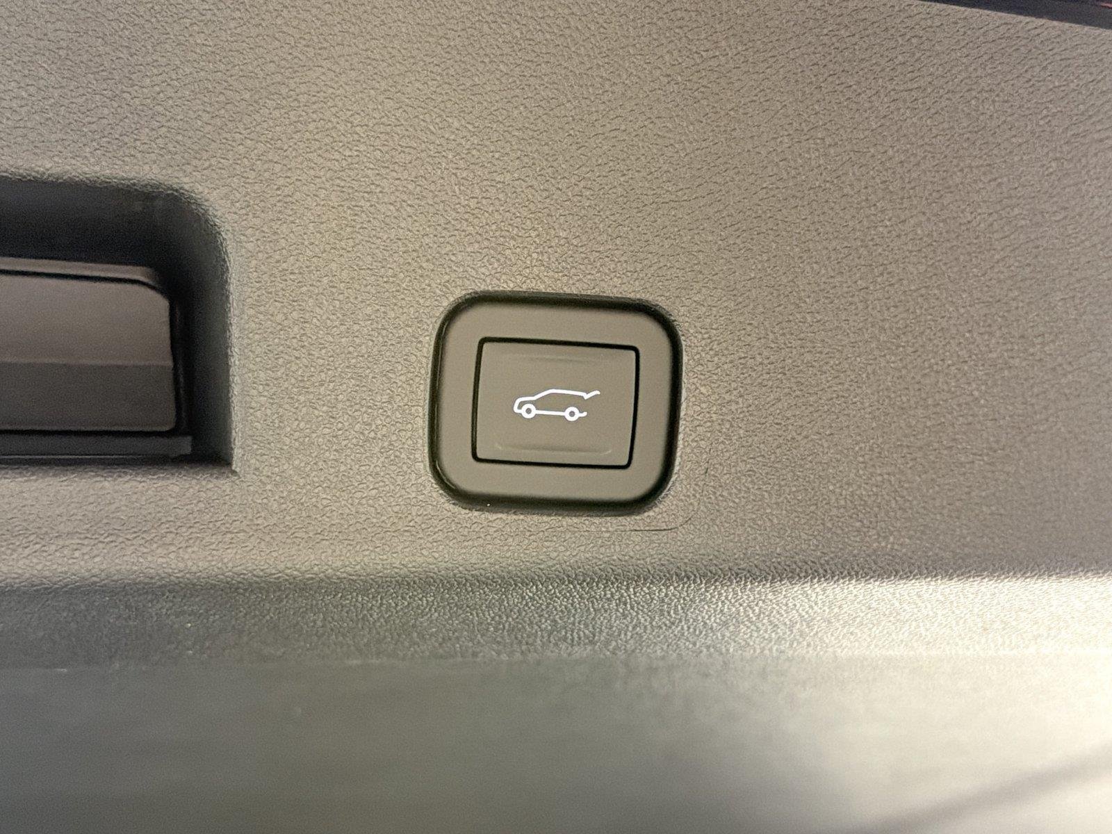 2026 GMC Acadia Elevation - Photo 18