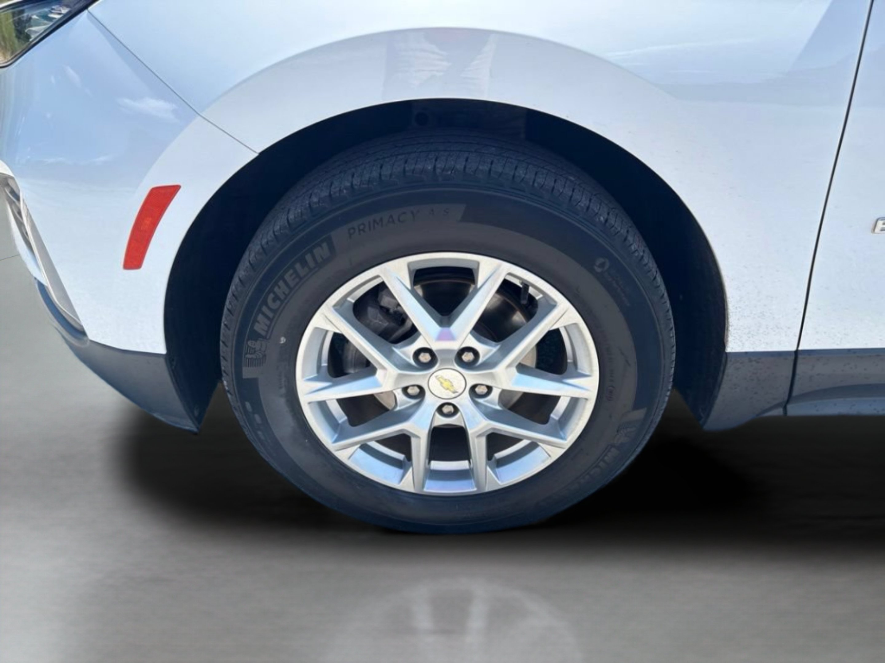 Used 2022 Summit White Chevrolet LT image 32