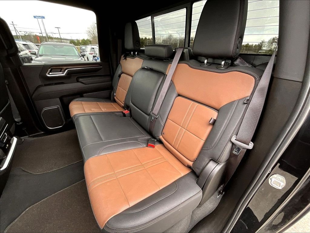 Used 2024 Black Chevrolet High Country image 14