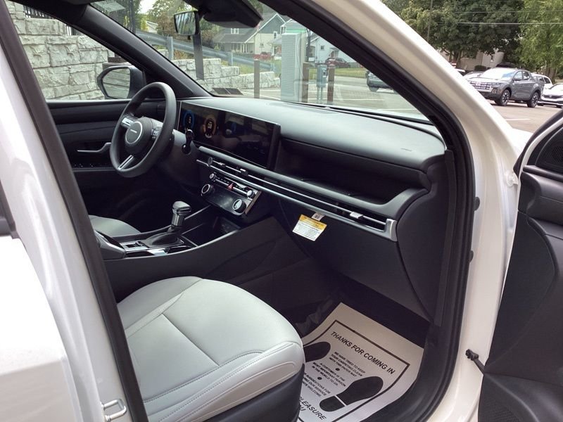 New 2026 White Hyundai SEL image 18