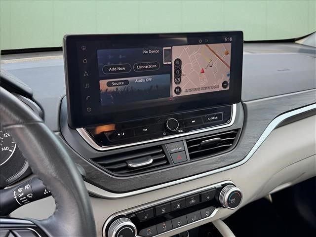 Used 2023 White Nissan 2.5 SV image 29