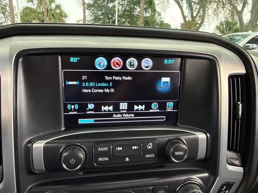 Used 2017 PEPPERDUST METALLIC GMC SLT image 63