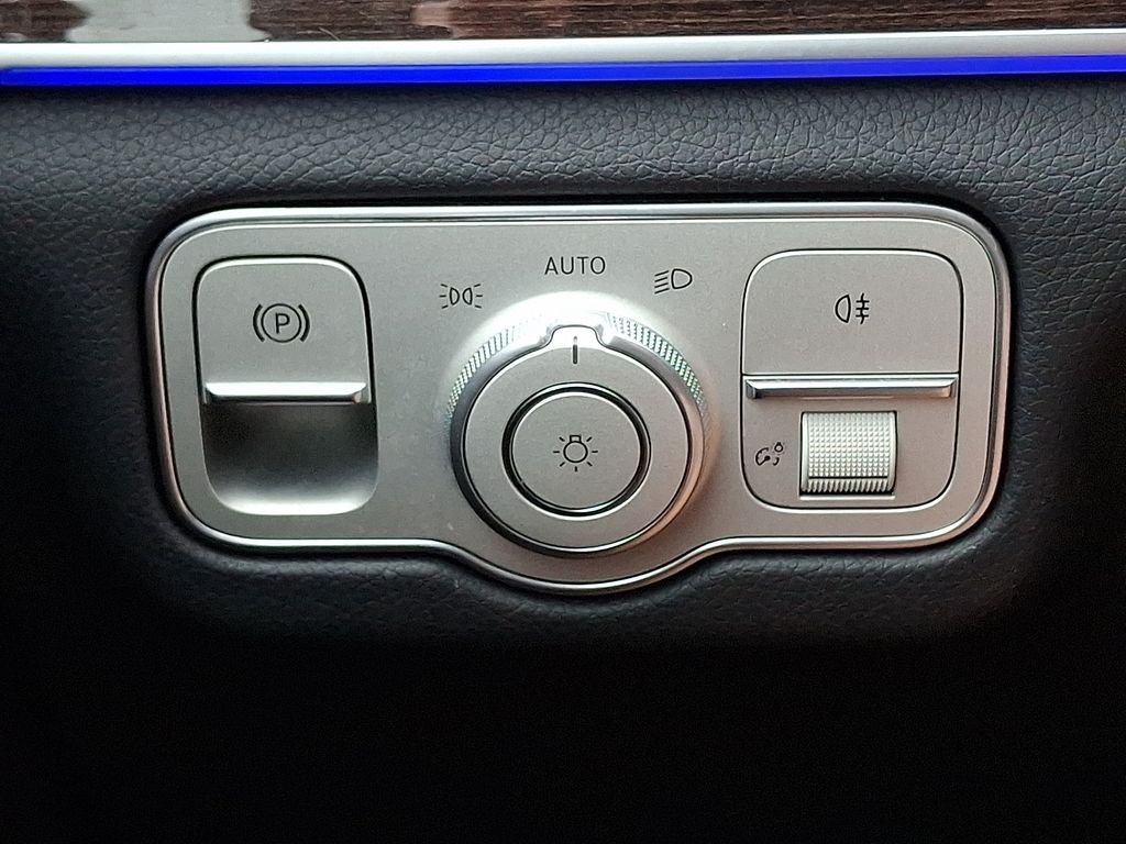 Certified Used 2024 White Mercedes-Benz GLE 350 image 24
