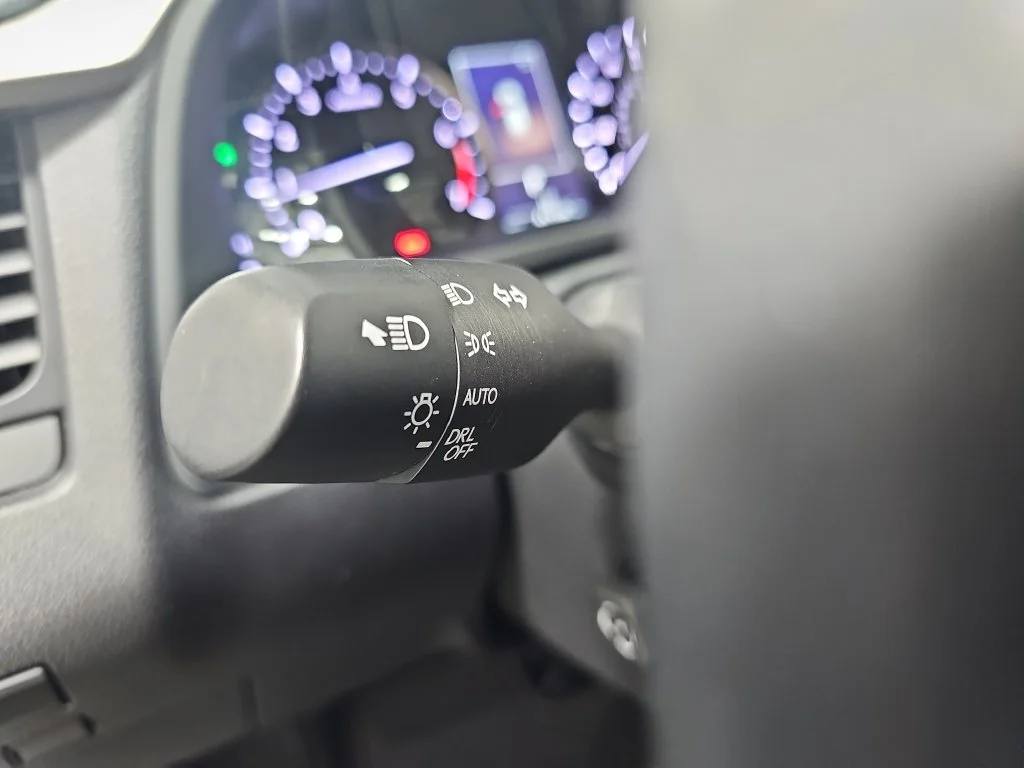 Used 2022 White Lexus 350 image 28