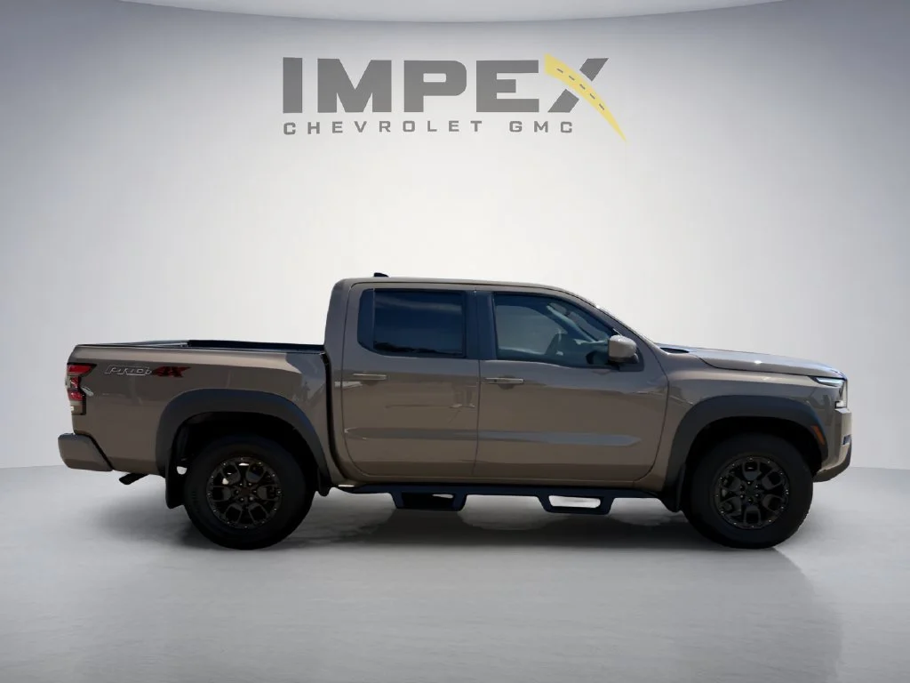 Used 2023  Nissan PRO-4X image 6