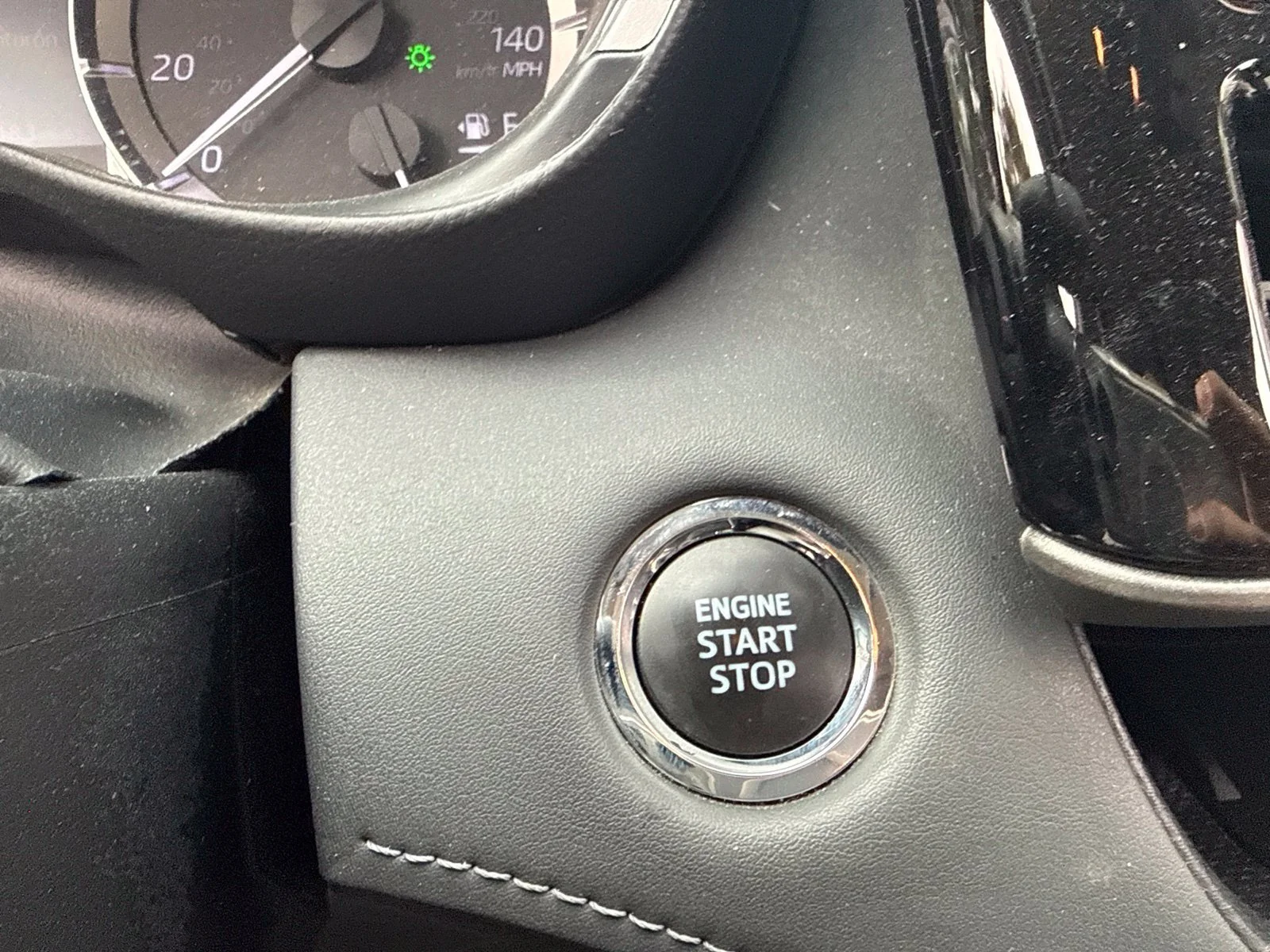 Used 2023  Toyota L image 20