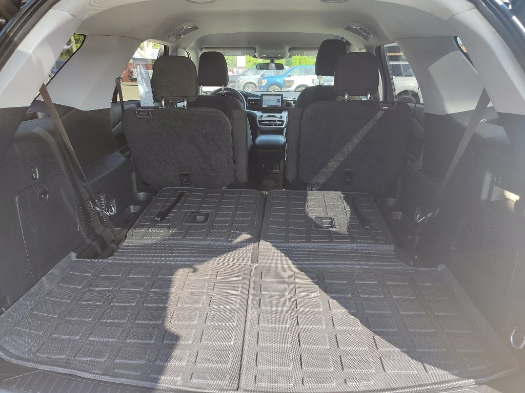 Used 2024 Agate Black Metallic Ford XLT image 14