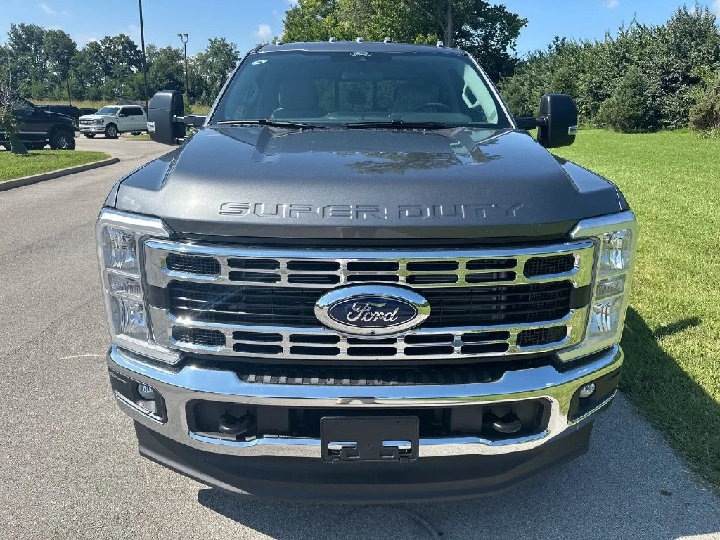 New 2026 Gray Ford XLT image 2