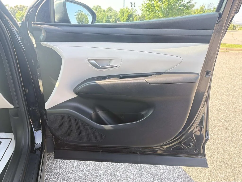 Used 2026 Black Hyundai SEL image 27