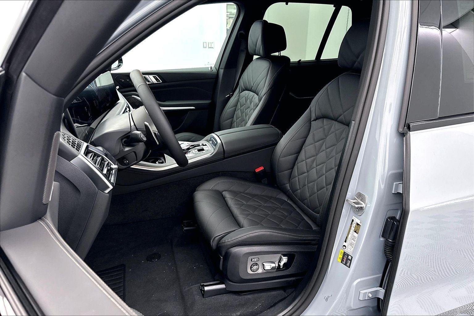 New 2026 Brooklyn Grey Metallic BMW xDrive50e image 28