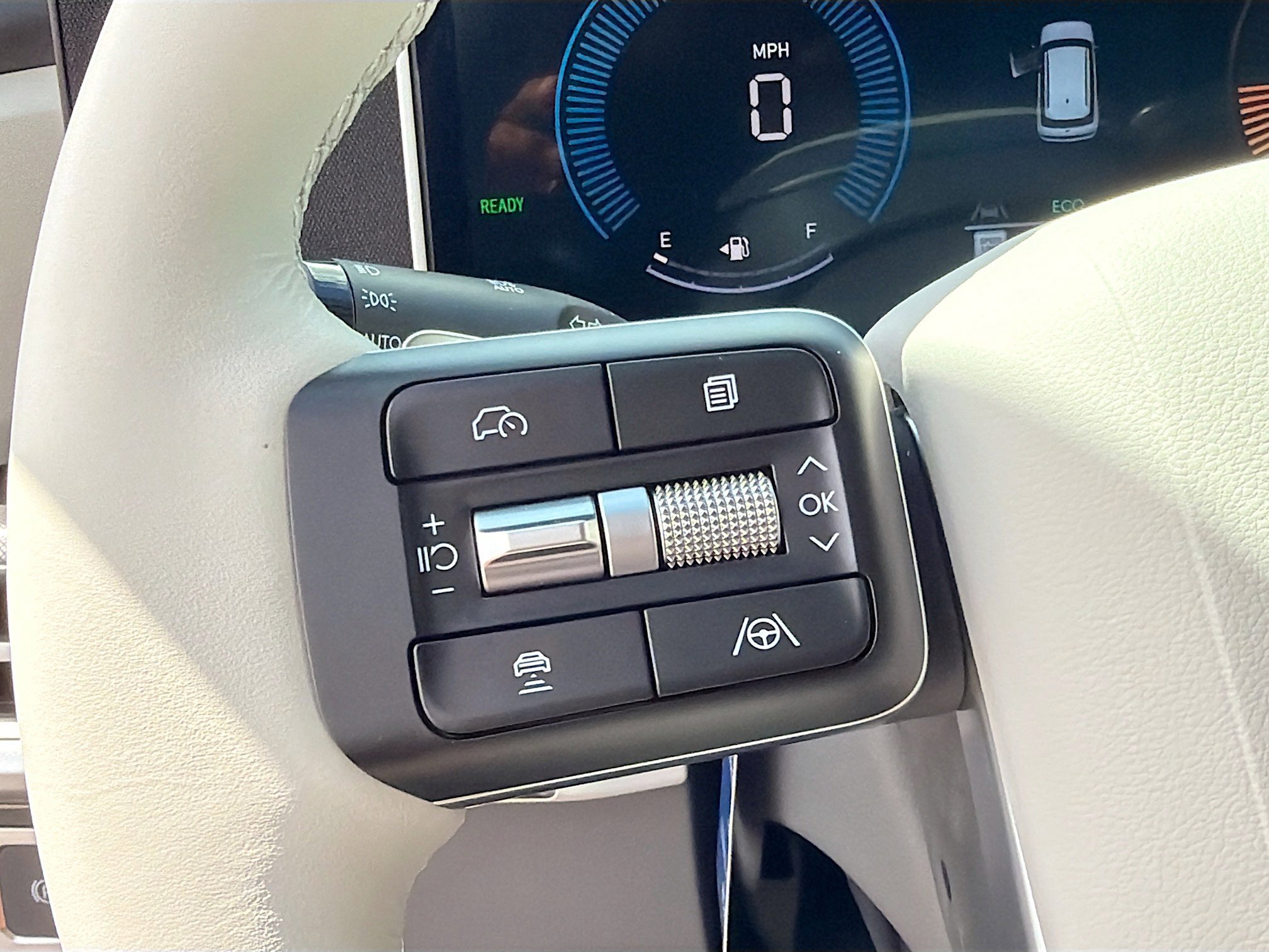 New 2026 Ecotronic Gray Hyundai SE image 73