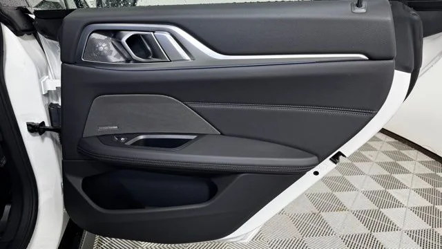 New 2026 Alpine White BMW xDrive40 image 19