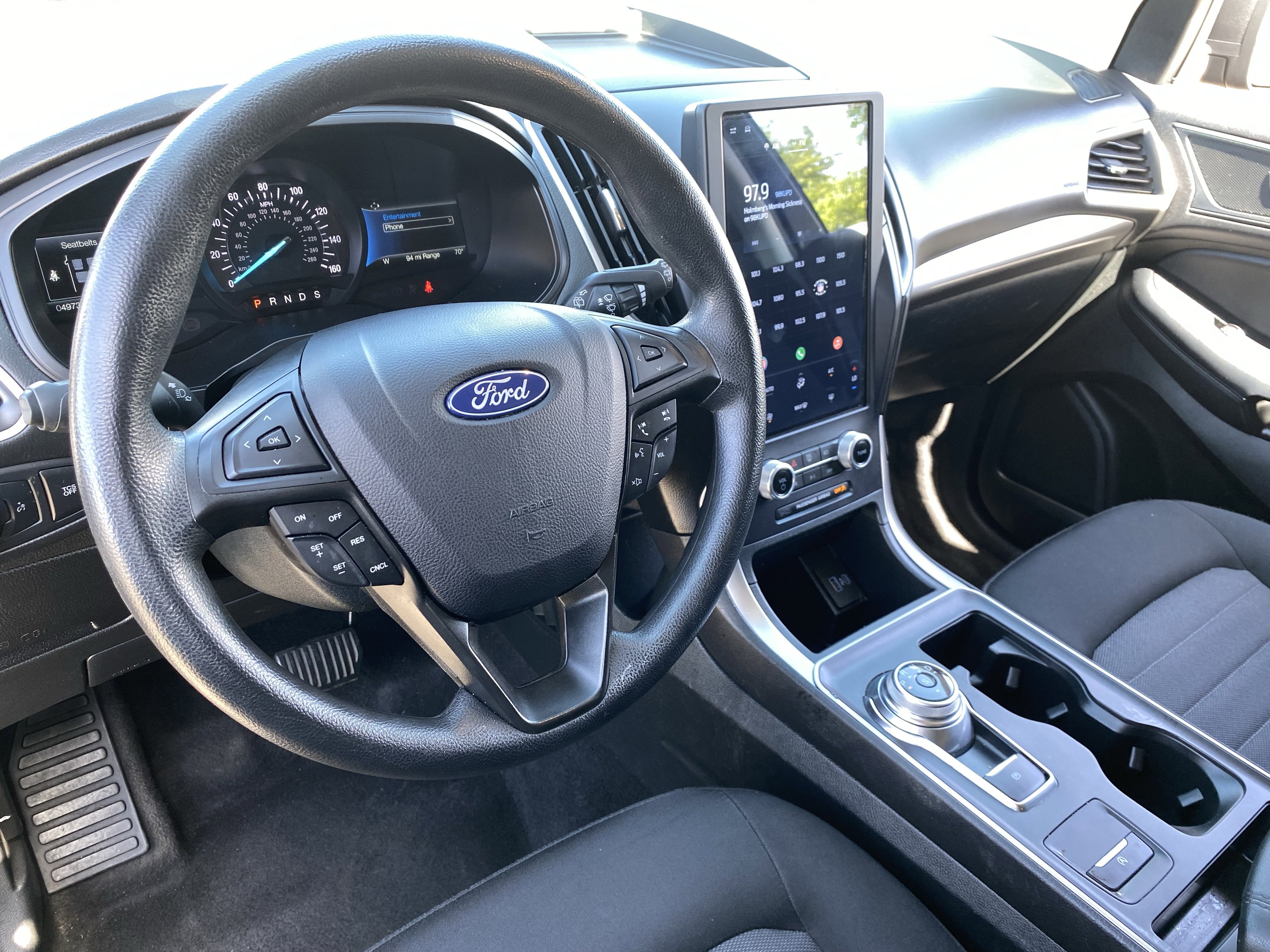 Used 2023 Agate Black Metallic Ford SE image 18