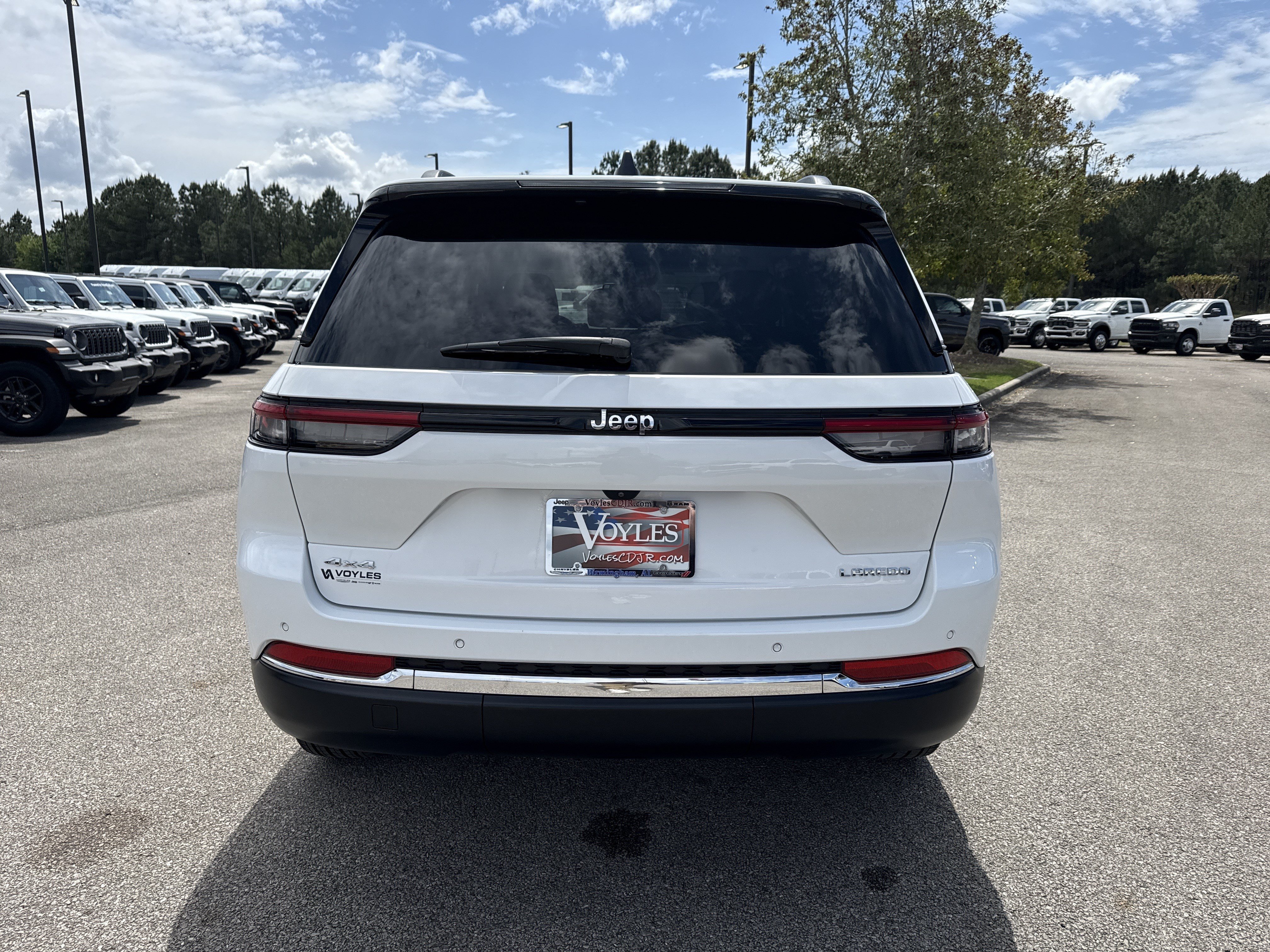 Used 2024 Bright White Clearcoat Jeep Laredo X image 6