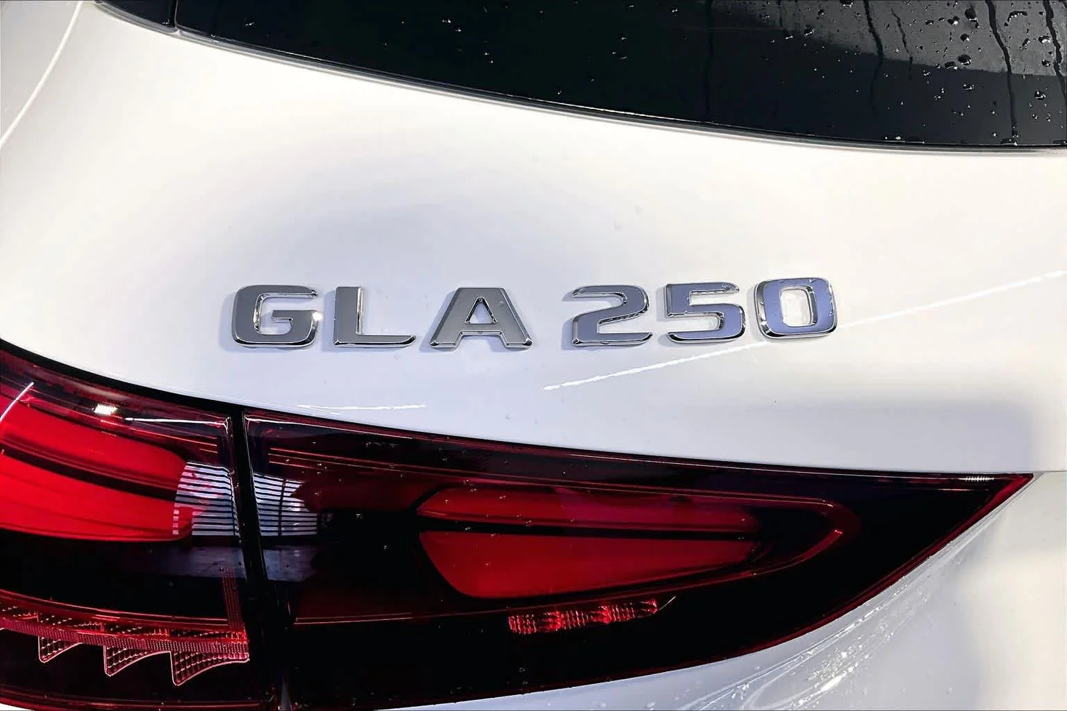 New 2026 Polar White Mercedes-Benz GLA 250 image 6