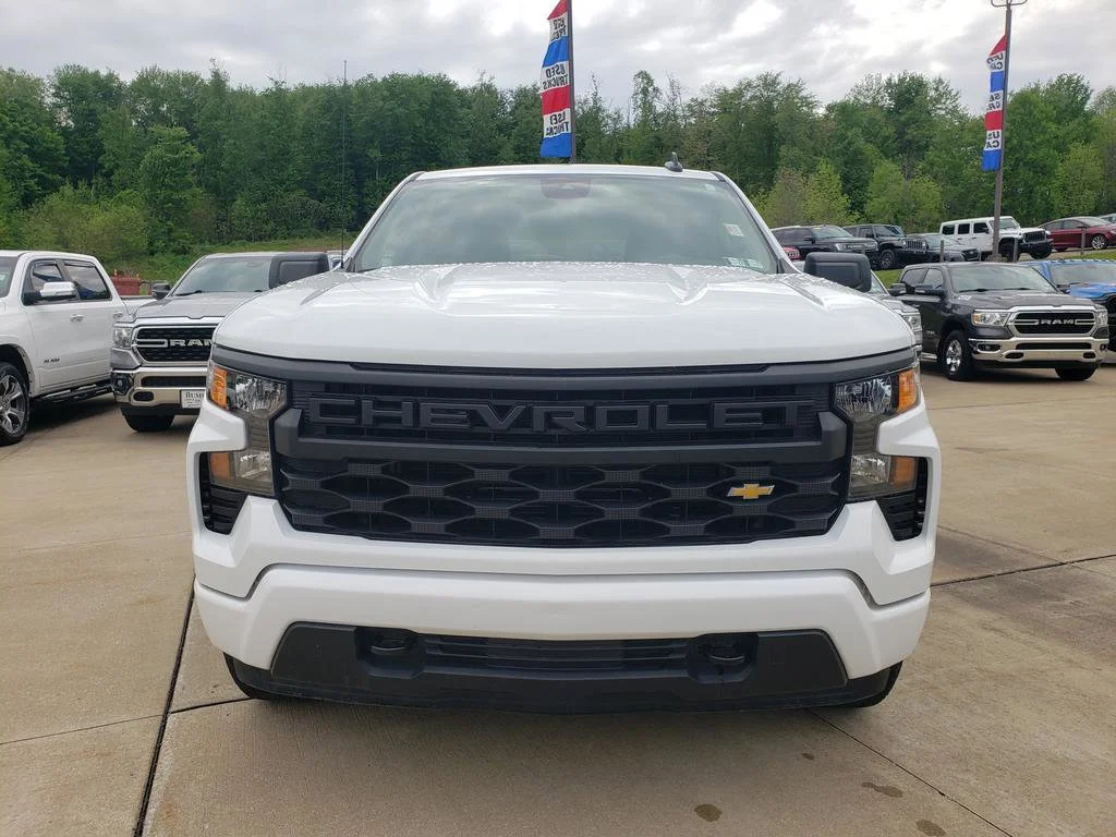 Used 2023 Summit White Chevrolet Custom image 9