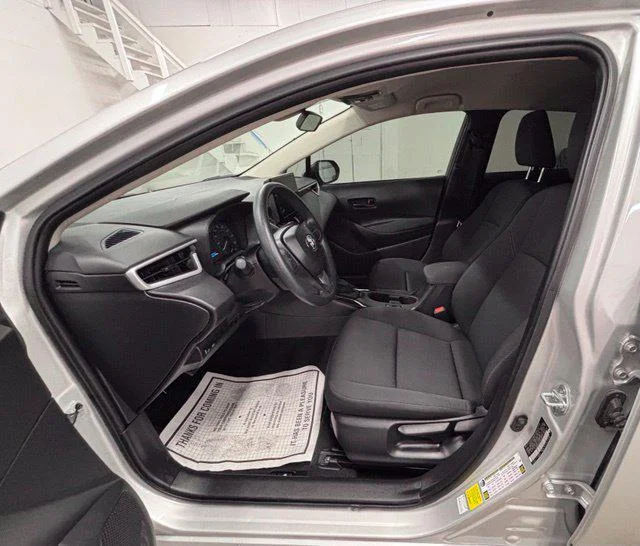 Used 2025 CLASSIC SILVER METALLIC Toyota  image 22