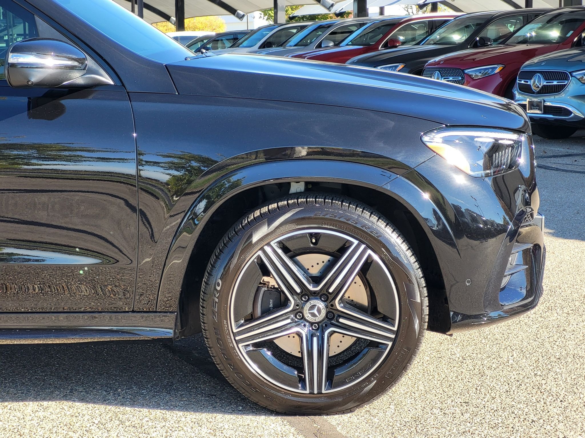 Certified Used 2025 Obsidian Black Metallic Mercedes-Benz GLE450 4MATIC® image 10