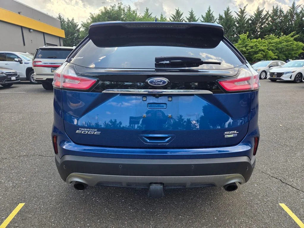Used 2020 Blue Ford SEL image 6