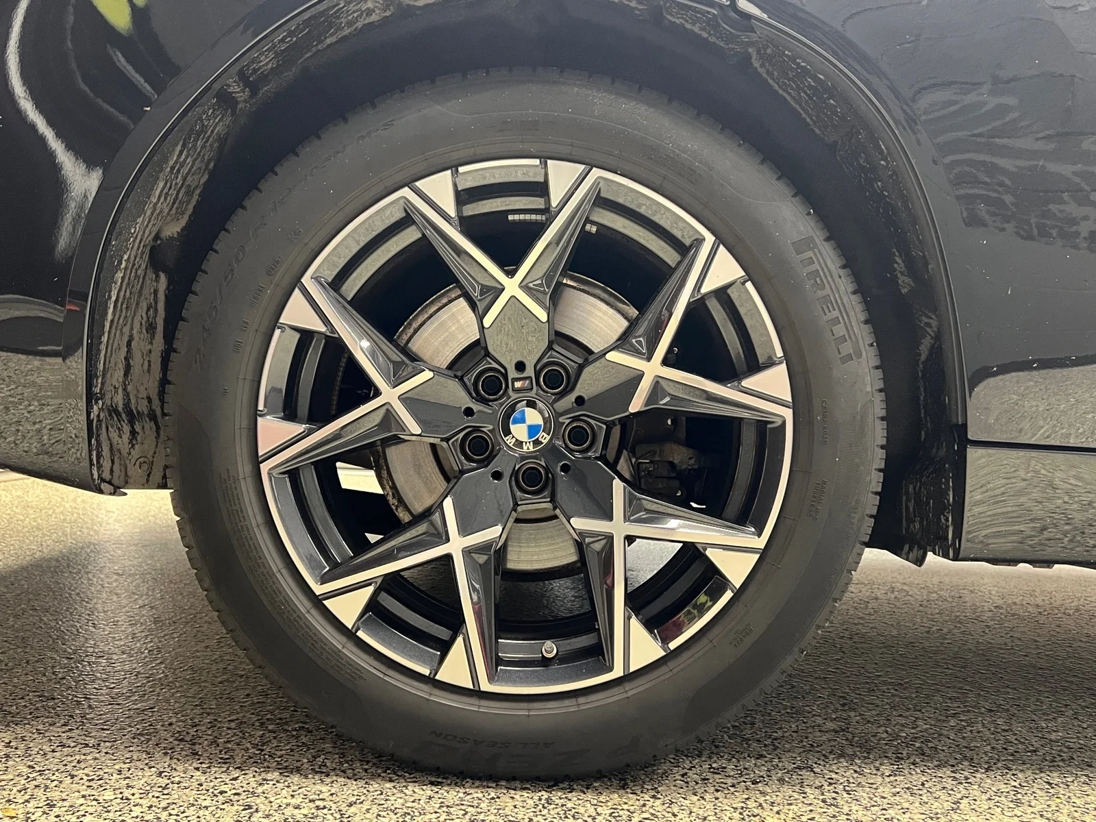 Used 2025 Black Sapphire Metallic (475) BMW 30 xDrive image 26