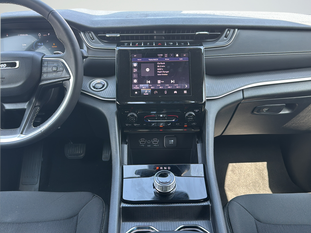 Used 2024 White Jeep Laredo X image 20