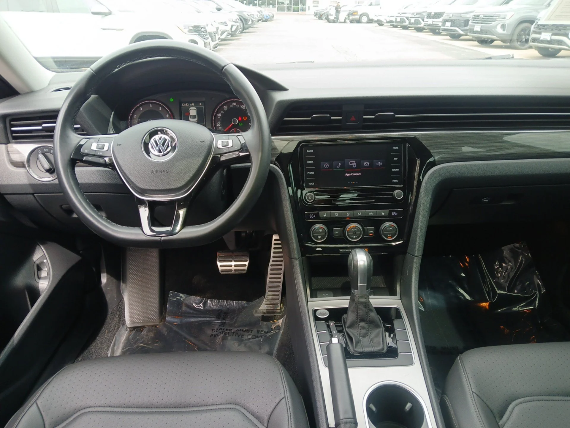 Used 2020 Deep Black Pearl Volkswagen 2.0T R-Line image 7